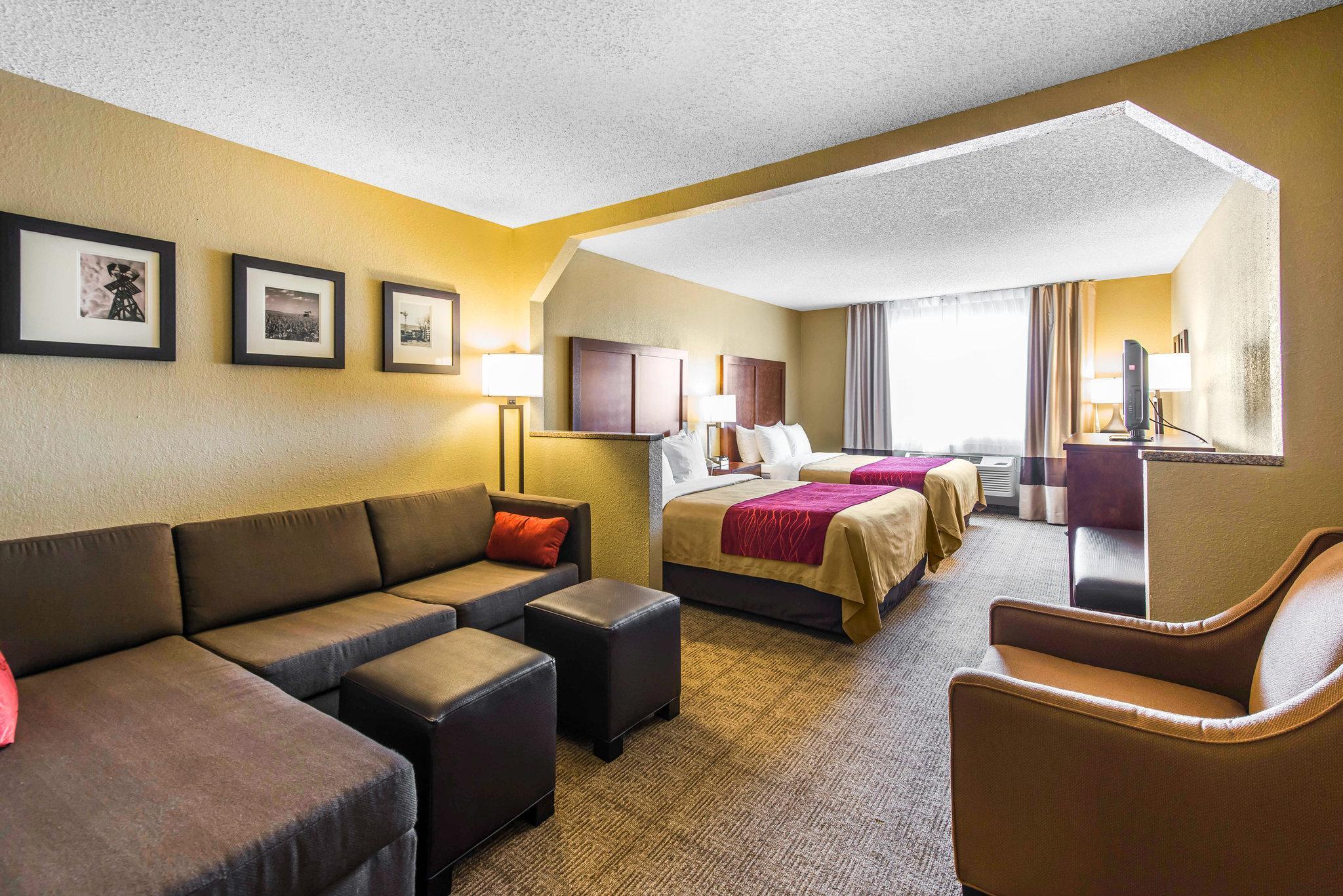 Comfort Inn & Suites Hays I-70 Luaran gambar