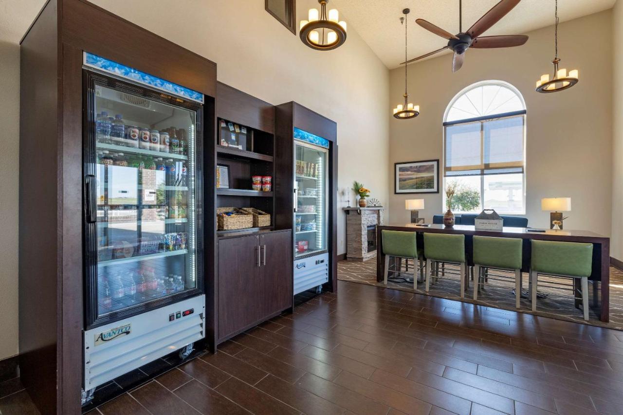 Comfort Inn & Suites Hays I-70 Luaran gambar