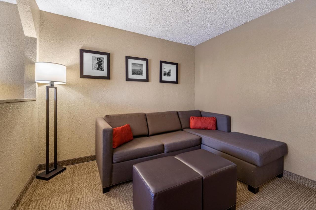 Comfort Inn & Suites Hays I-70 Luaran gambar