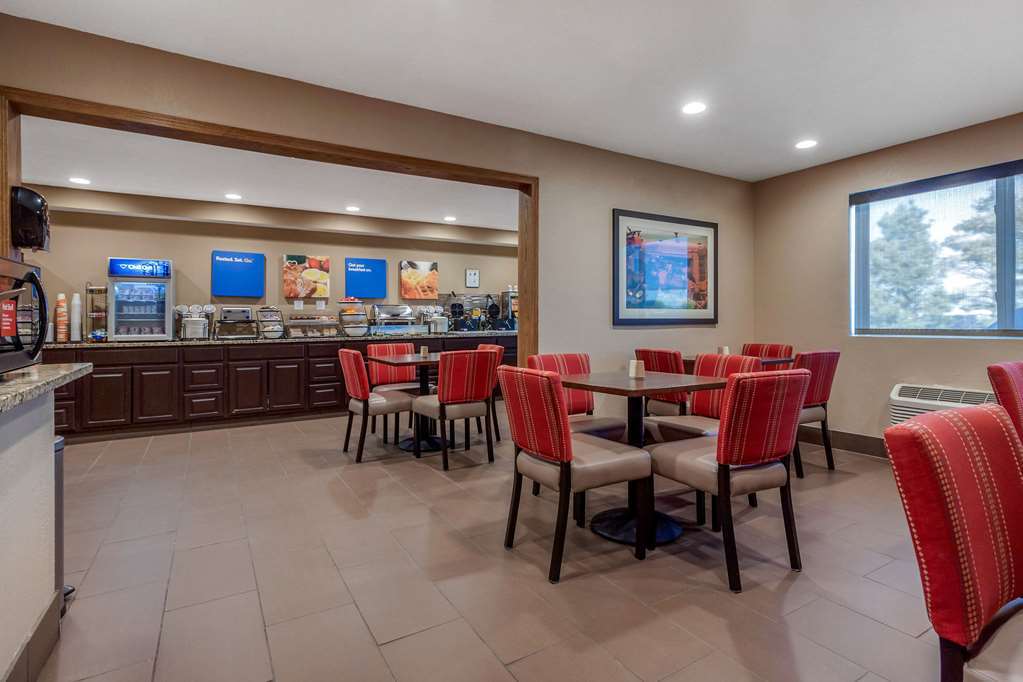 Comfort Inn & Suites Hays I-70 Restoran gambar