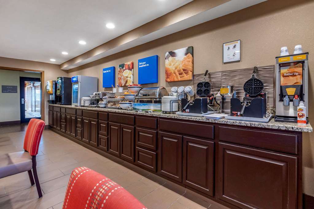 Comfort Inn & Suites Hays I-70 Restoran gambar